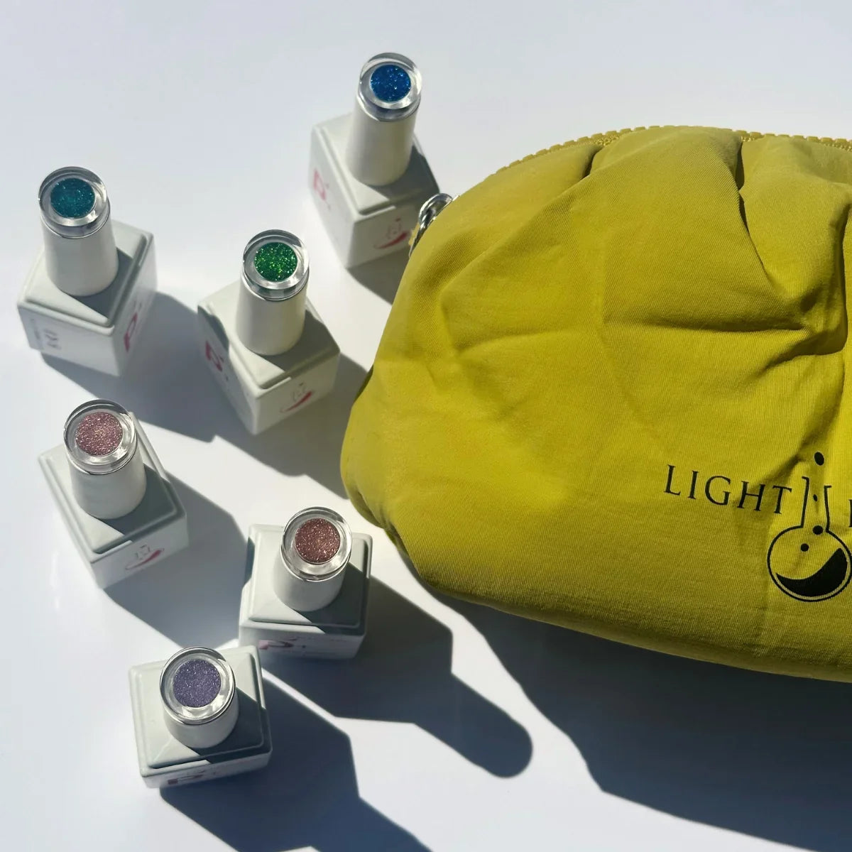 Six shade Illusion collection with pouch