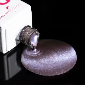 Lucid lavender cat eye gel